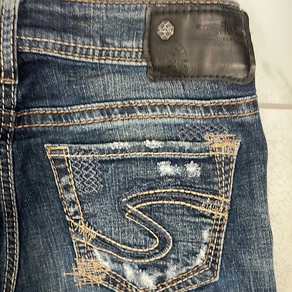 Distressed Silver Aiko skinny Mid Rise Medium Wash Jeans - Picture 7 of 12